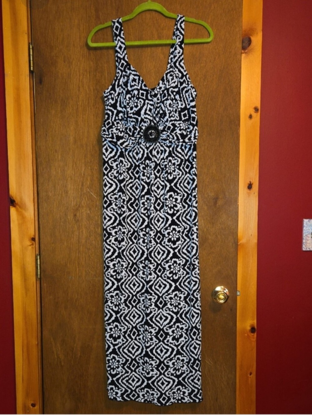 3 Beautiful Maxi Dresses - Picture 2 of 10
